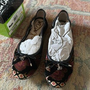 New! Sam Edelman Velvet Ballet Flats! 🥿 Size 7.5!